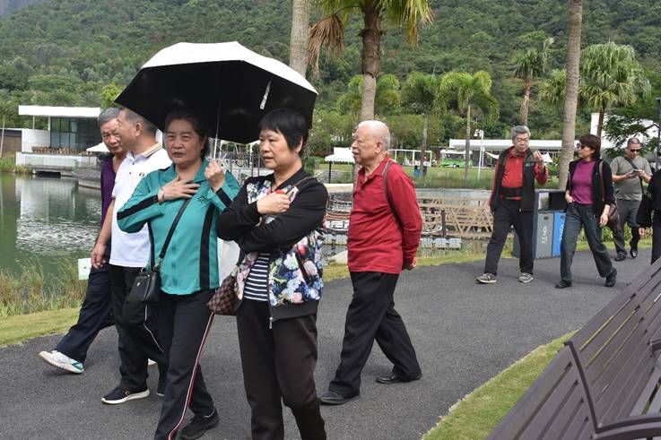 说明: C:\Users\Lenovo\Desktop\参观1.jpg