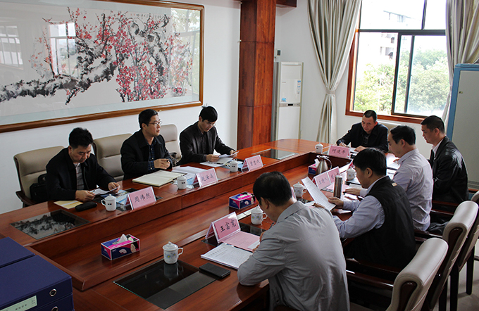 “平安校园”创建考评现场