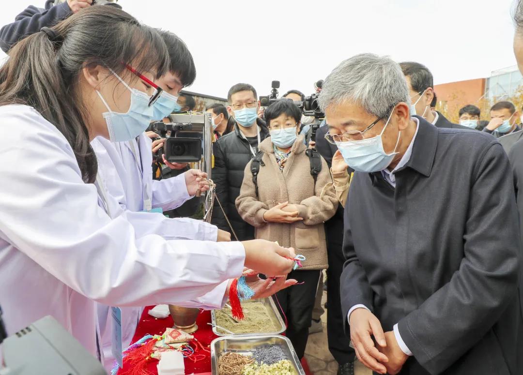 微信图片_20201110085015.jpg 微信图片_20201110085015.jpg