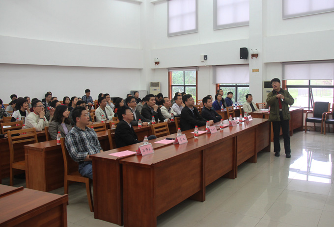 刘安华校长介绍我校的实践教学模式